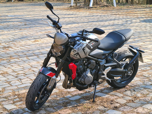 Traceur GPS pour Triumph Trident 660